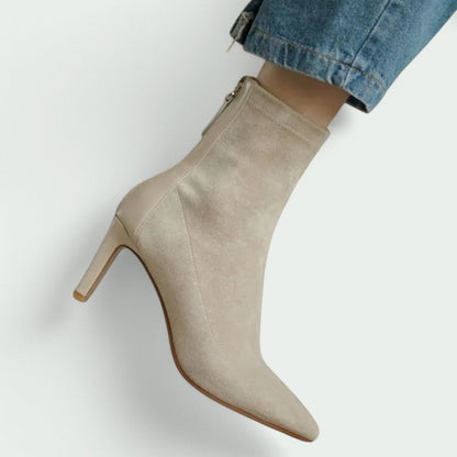 Lavinia – Elegante Wildleder-Stiletto-Stiefel mit spitz zulaufendem Design für Damen