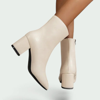 Nylah – Elegante Damen-Stiefeletten mit spitzem Design und vielseitigem Stil